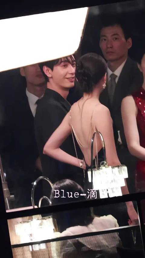 关晓彤 背影都好美