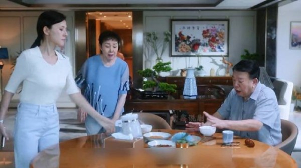 婆婆三番五次的挑衅儿媳妇的底线,忍无可忍后儿媳正式向婆婆宣战!