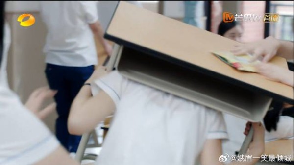 妙妙质问钱三一为啥不劳动，怎料却被嘲讽，气的扛桌子就走