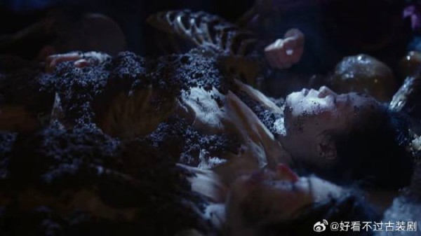 锦月如歌：飞奴奉命埋杀手尸体，哪料看见满庙尸体，禾宴怒火难平