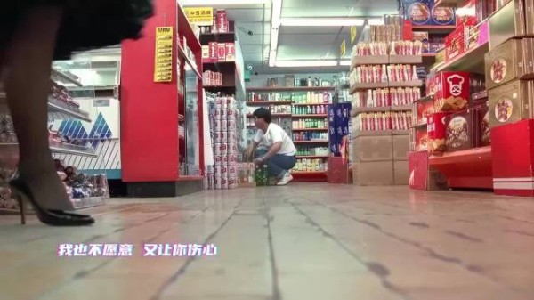 当王祖贤遇上利智，谁更美？一首《宝贝对不起》，全是回不去的时光！