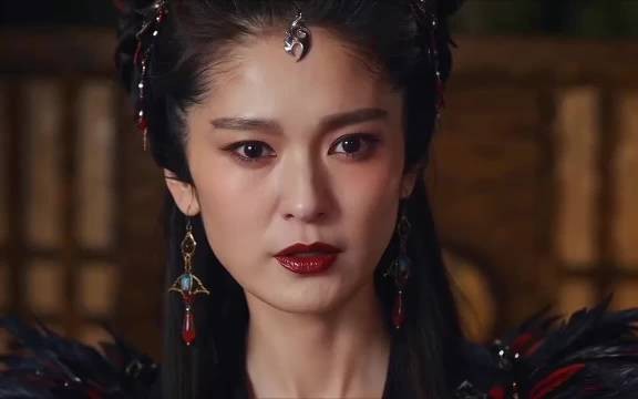 天女娅跌落凡人被人所救！