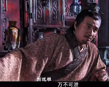 朱元璋：朱元璋和李善长刘伯温一起拟定国号国都以及登基诏书