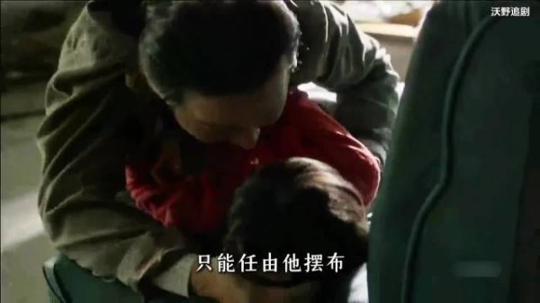 女主与丈夫引蜂群反击恶魔，恶人终有恶报