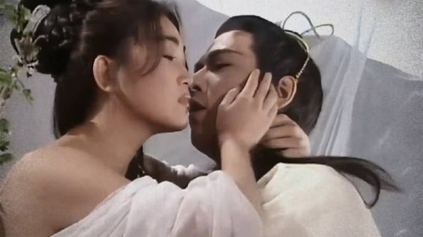 西门庆专业户，万花丛中过，片叶不沾身，妖异美男单立文