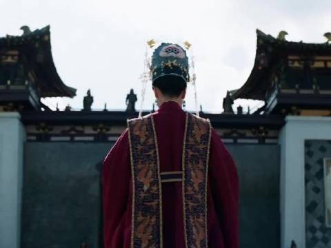 蒋襄确实不是好东西，但是她在朝堂上告发老登和小登的时候还挺帅的…