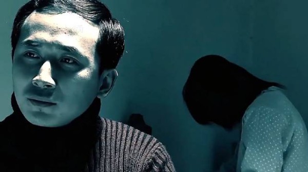 女人在和男友吵架时突发奇想，如果装死就会得到男友的原谅