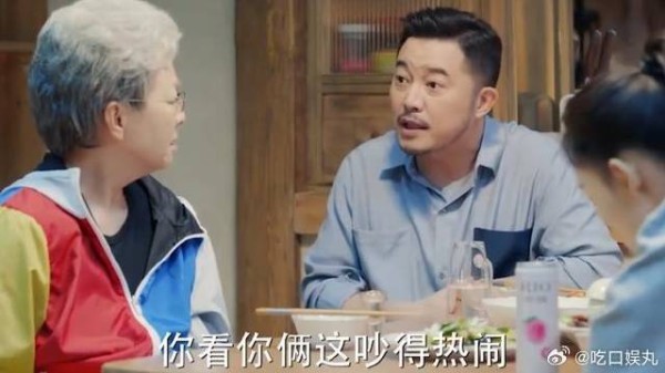 王大山和姥姥吵架,柯雷当和事佬,结果被俩人炮轰