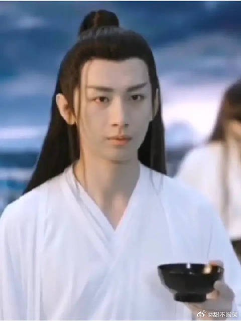 璇玑终于看到前世与司凤的开始