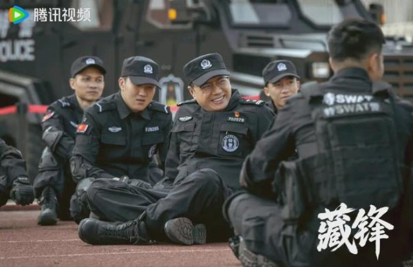 《藏锋》大结局：谭彦获一等功，放弃提拔留特警，离婚后开启新恋情