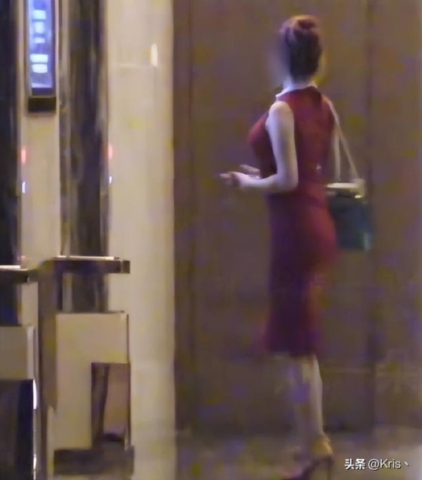 包贝尔关掉评论区的第48小时,包文婧改了简介