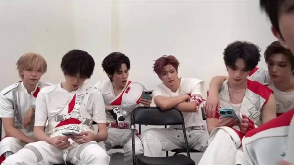 时代少年团今天演唱会直播造型，怎么样？