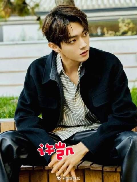顾燕帧和曲曼婷喝酒被记者偷拍 曲曼婷拿酒瓶砸破了记者的头进了医院