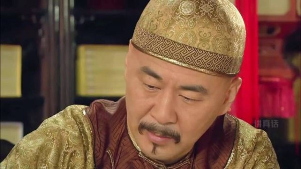 华妃升为华贵妃，眉姐姐恨自己没有个好父亲