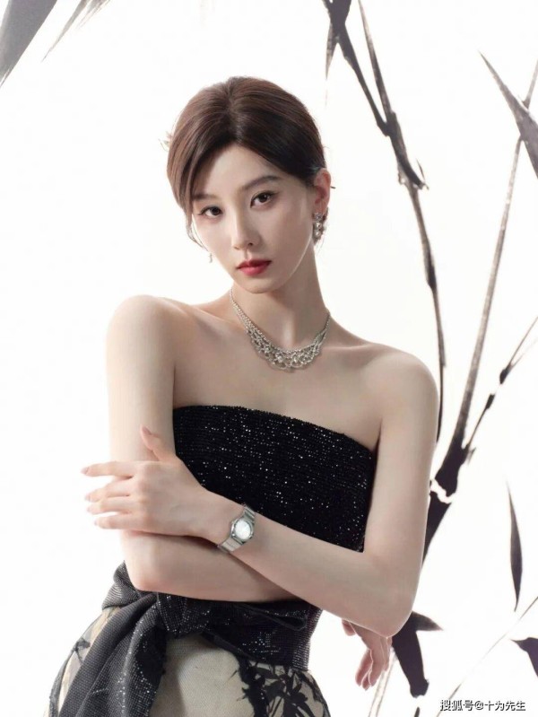 美若天仙刘诗诗：国色天香，沉鱼落雁，闭月羞花，绝代芳华！