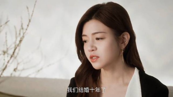 从嫁给爱情到婚姻破碎 原来结果就那样 还能相信爱情抱有期待 姐姐真的很通透