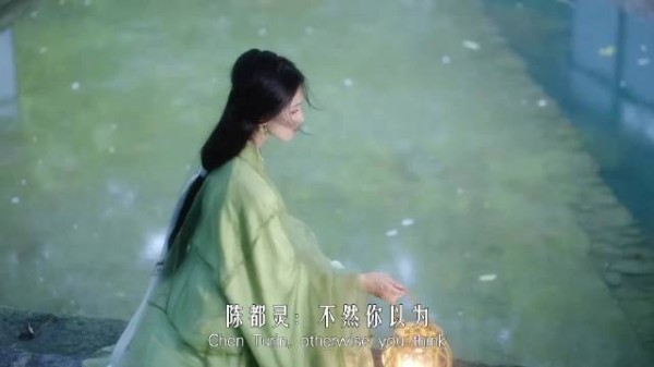 陈都灵不靠流量红利，书卷气美人突围内娱