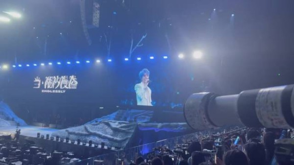 王俊凯回应唱错如期,解释心理活动并承诺正确版本