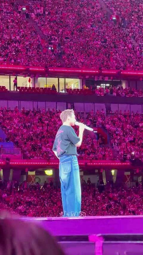 汪苏泷明日世界巡演收官，工装安可组曲纯粹真诚