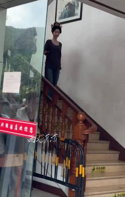 邓恩熙今日《恰逢春》出妆路透来了，你期待这部剧的播出吗？