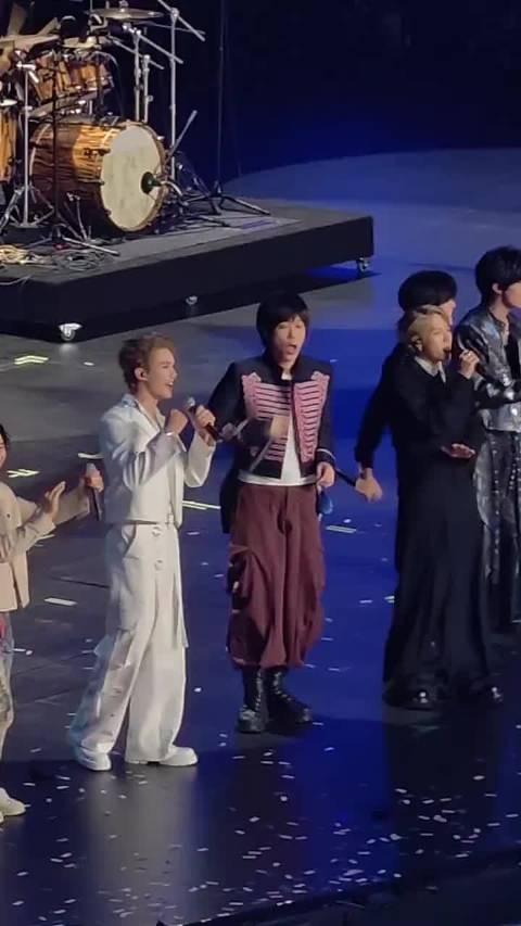一整个猝不及防!吴磊登上音乐舞台,与阿信、王嘉尔梦幻同框