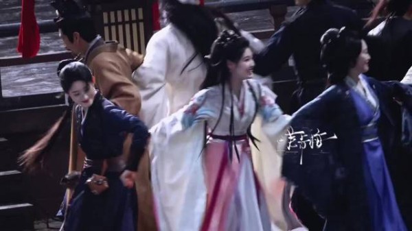 郭小四要是让雀骨这群人搞东方迪士尼那我是认可的