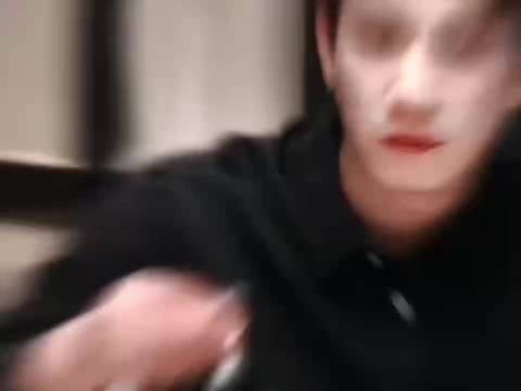 少年感不只是外表,王子奇把内核注入曹信,聪慧内敛,让角色更加有说服力