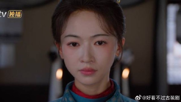 孟廷辉跟踪服丧女,硬闯灵堂查案,第一个案子出现“盗尸贼”