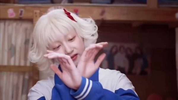 关晓彤郭晓东四搭生逢其时，聚焦女孩自我认同