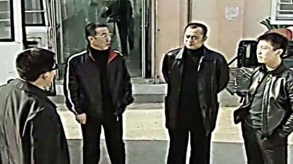 海鲜市场地头蛇阿豪围堵新人，直言有钱一起赚