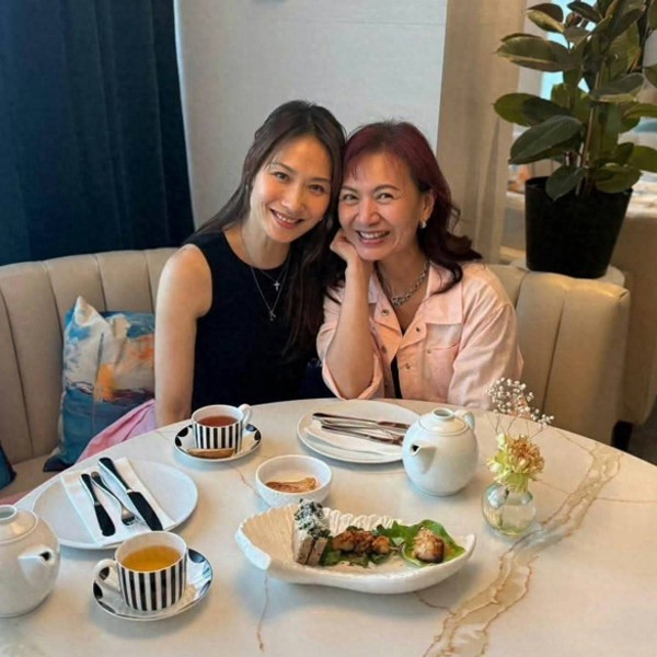 TVB昔日落选港姐近照曝光，与当届季军聚会，转战商界已成企业CEO