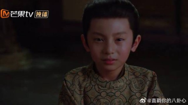 小英寡怕担不起天下，父皇临死前叮嘱：绝不可示弱