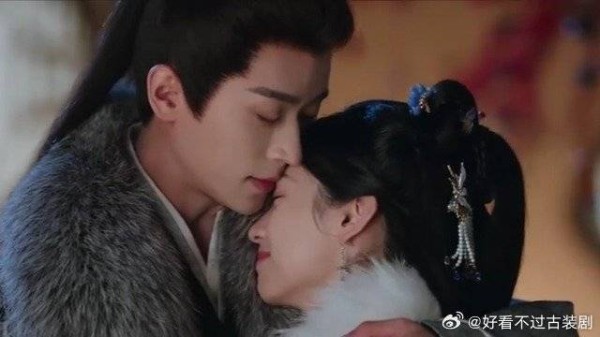 锦月如歌：肖珏禾宴月下定约，求婚接吻一条龙，简直不要太甜