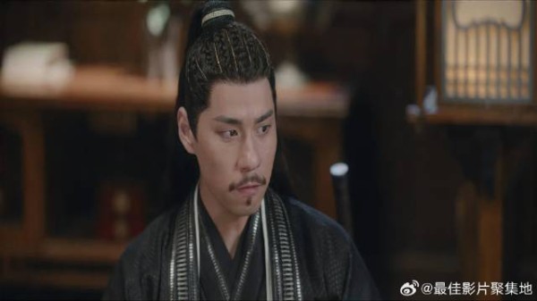 李莲花当和事佬 谁料差点殃及自己身命安全，太惊险了！