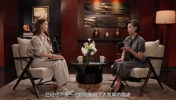 何超琼自曝全家凌晨三点吃早餐 无人敢懈怠 章泽天听后满脸错愕