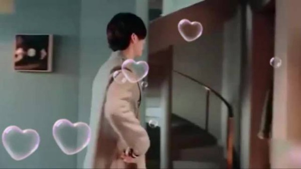 井柏然当年亲倪妮那一下，真不是演的…
