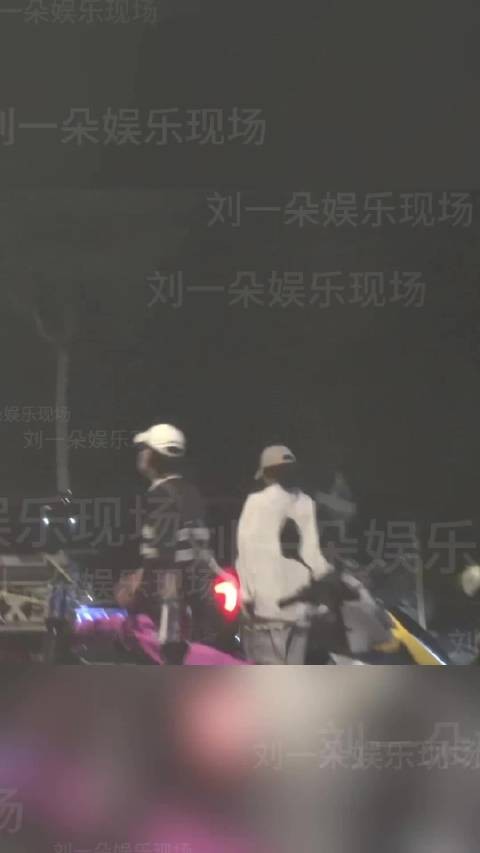 昨天说要曝光的恋爱中的火箭少女成员是张紫宁,疑似已与男友同居