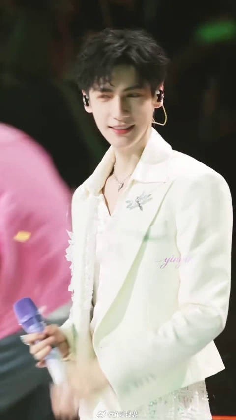 距离 9 月 5 日越来越近，无比期待罗云熙在家乡交出精彩的舞台答卷