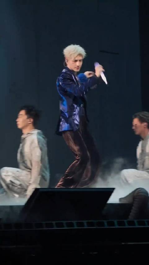 罗云熙的歌声中带着温暖和希望的力量,好治愈啊