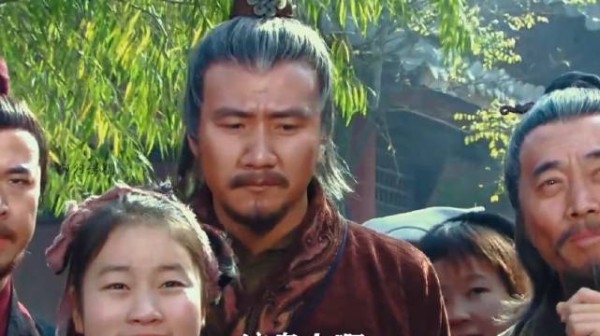 朱元璋微服逛庙会 被小贩造谣成超级饭桶 ！