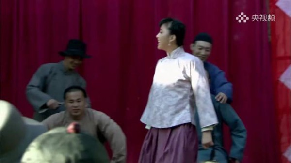 闯关东：玉书思想新派爱招摇，朱母直发愁，这将来当儿媳妇可咋整