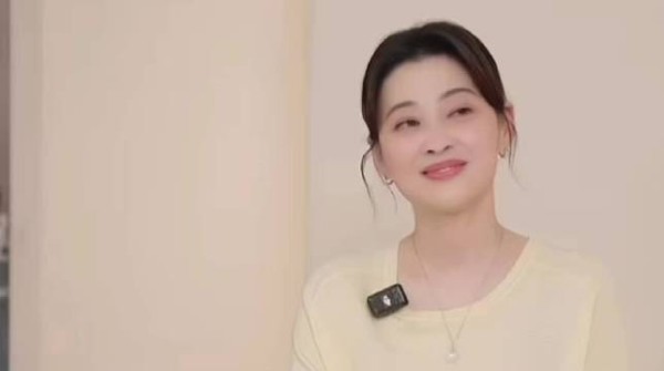 梅婷第一次直播也步入了带货行列,最近她还在拍戏吗?