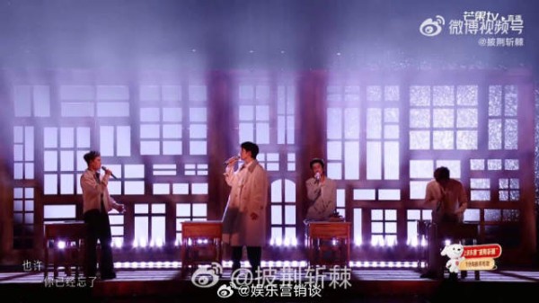 听完心里闷闷的，青春里的遗憾都被唱出来了