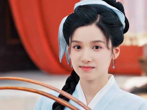 意外捡的“傻”女孩，竟是个神医