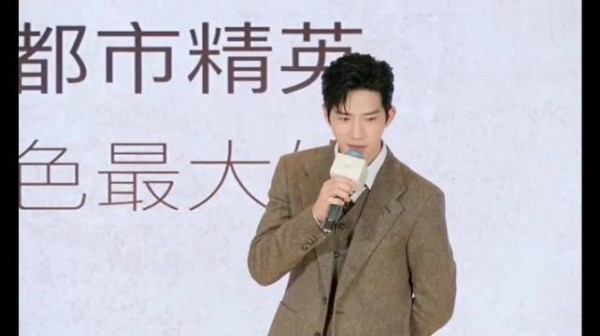 井柏然说自己比栾念好相处