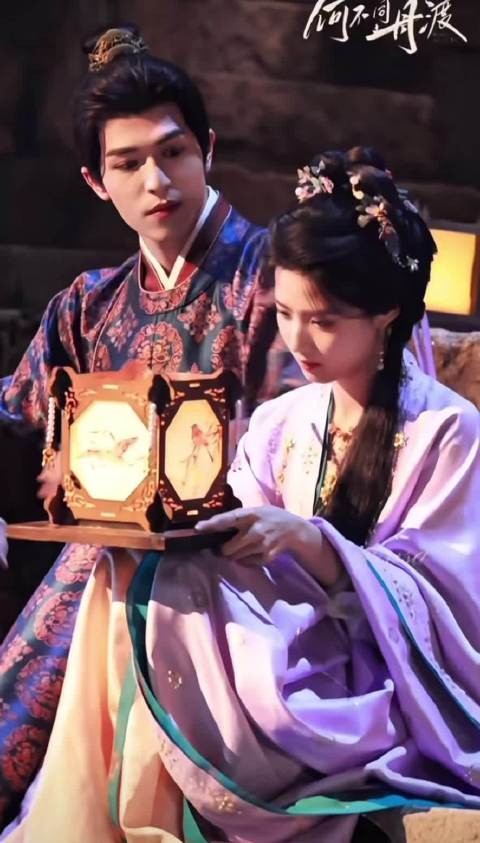 这男配不讲武德,居然偷亲女主 感觉蛮膈应的,官配不是唯一啊