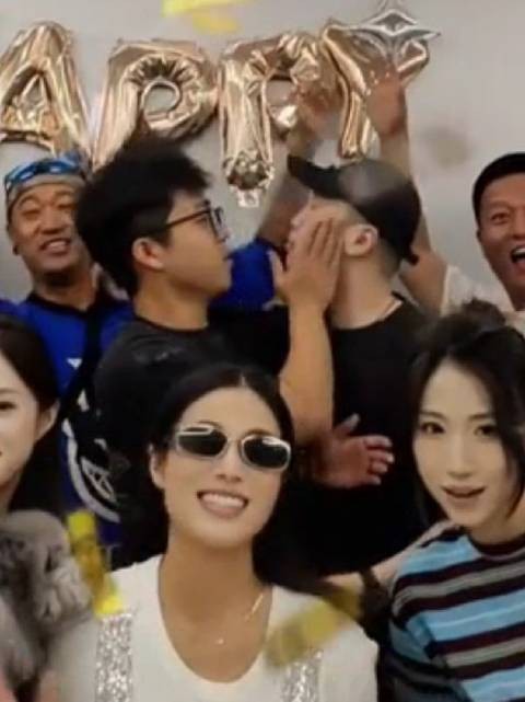 杨九郎你看看镜头! 相爱相掐抢戏的师兄弟和过生日的漂亮0️⃣嫂