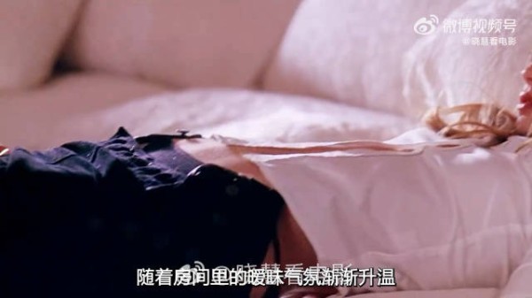 女孩到闺蜜的家中玩耍,只因长得太好看,就被她的变态父亲盯上!