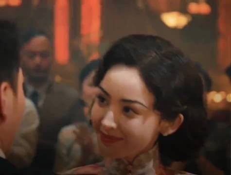 用追求者的钱去救情夫，为了救人也是没谁了