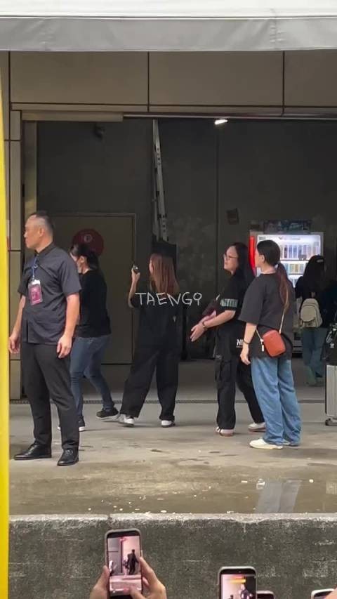 jjj 卡冰上班了 台北场准备中